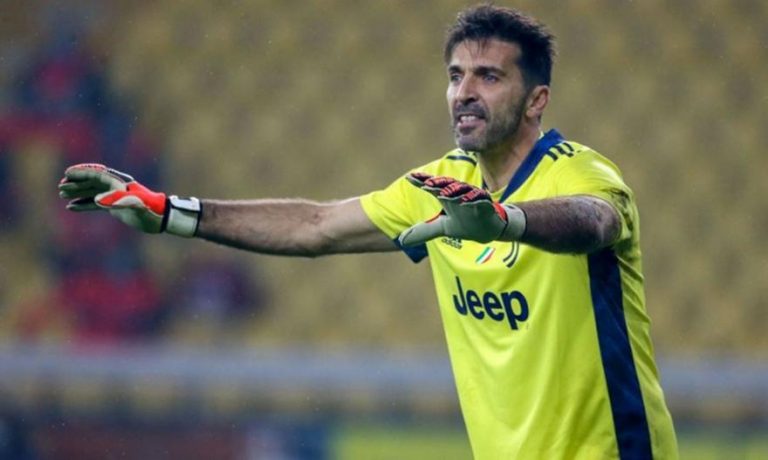 Μπουφόν: «Αντέχω να παίξω μέχρι το 2023, μπορεί όμως και να σταματήσω φέτος»