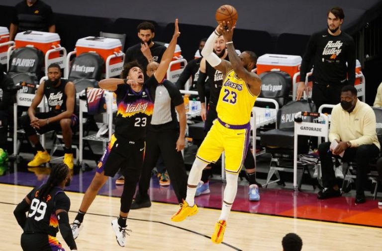 Προβάδισμα για Λέικερς με σούπερ δίδυμο