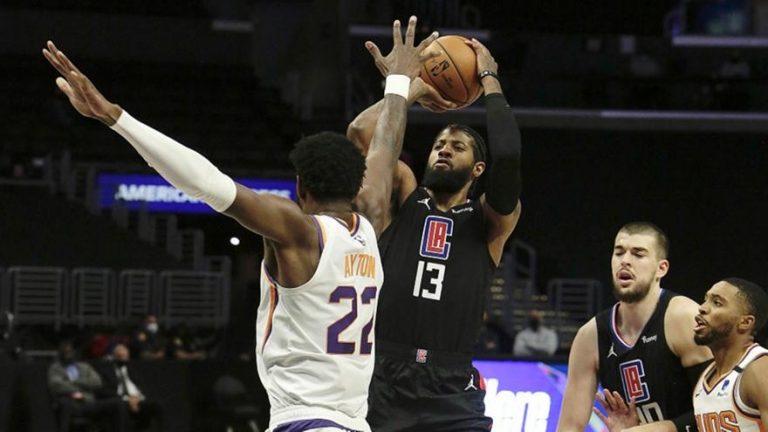 Μείωσαν σε 2-1 και έμειναν ζωντανοί οι Κλίπερς