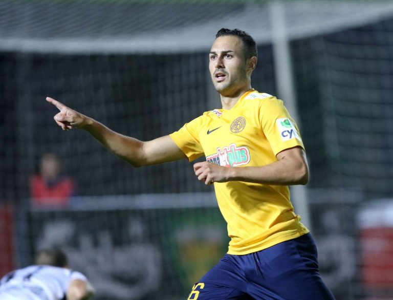 Διαγνώσθηκε με κορωνοϊό, στο αρχικό στάδιο πνευμονίας!