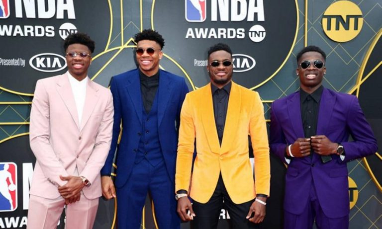 Σπουδαία κίνηση των Αντετοκούνμπο: Δίνουν τα μισά έσοδα του e-shop τους στους πυρόπληκτους!