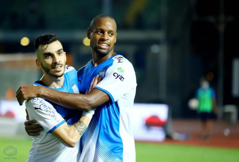 Συνεχίζει χωρίς απώλειες ο Απόλλων, 2-1 το ΑΠΟΕΛ