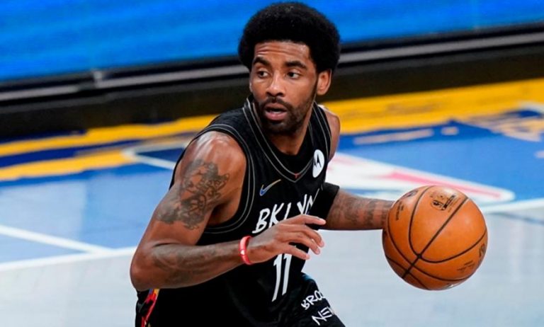 «Ανεμβολίαστος ο Ίρβινγκ, δεν μπορεί ούτε να προπονηθεί»