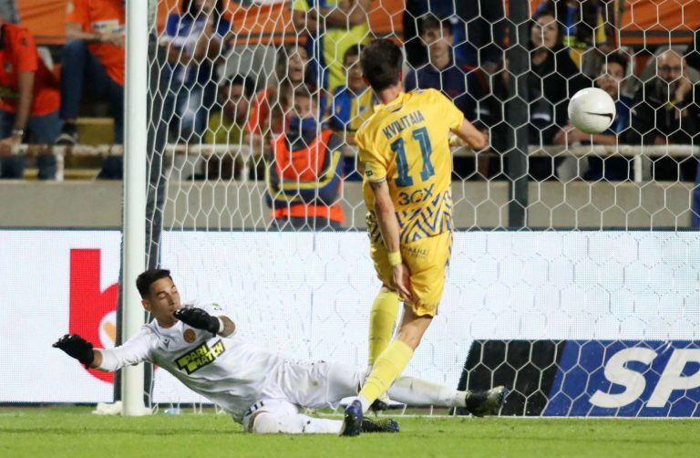 ΑΠΟΕΛ-ΑΕΛ 3-0: Άστραψε και βρόντηξε…