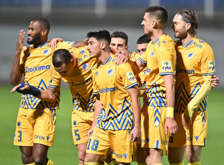 Το ΑΠΟΕΛ έριξε 3άρα στον Εθνικό!