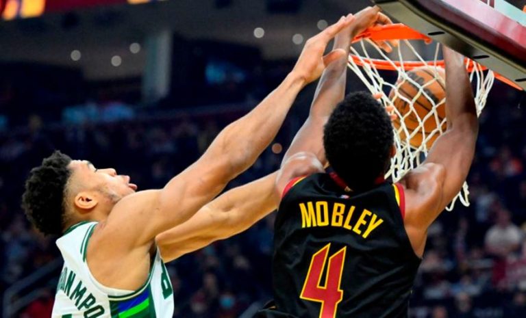 Ήττα στο Κλίβελαντ για Μπακς, διέλυσαν τους Πέισερς με… 158άρα οι Χόρνετς!