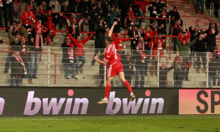 Χαμός στην Bundesliga με οκτώ ομάδες σε απόσταση πέντε βαθμών!