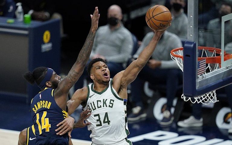 Πενηντάρα ο Γιάννης! – Επέστρεψαν στις νίκες οι Μπακς