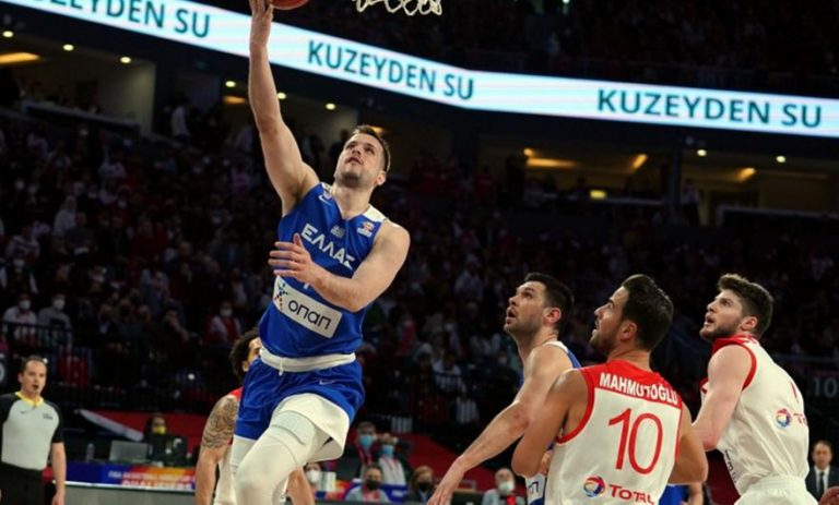 Γαλανόλευκος θρίαμβος στην Πόλη!