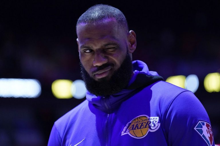 ΛεΜπρόν Τζέιμς και Λέικερς οδεύουν προς διαζύγιο