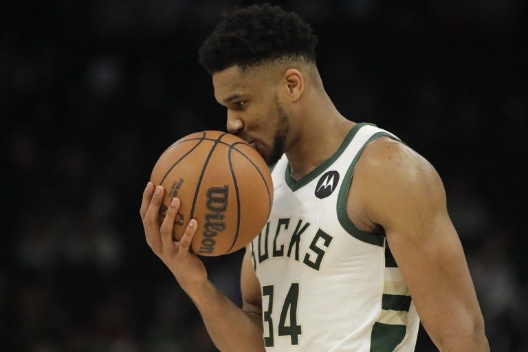 Με Μπουλς οι  Μπακς στον α’ γύρο των playoffs, αυτό είναι το μονοπάτι τους για το repeat