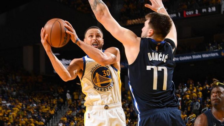 Στους τελικούς του NBA οι Γουόριορς!