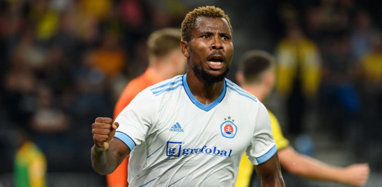 Χέντι και επίσημα στον Απόλλωνα