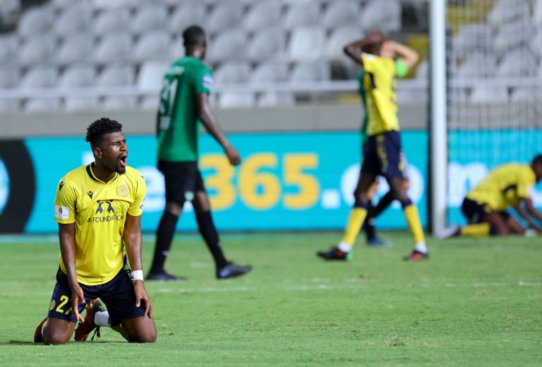 Κόλλησαν στο μηδέν Ολυμπιακός και ΑΕΛ