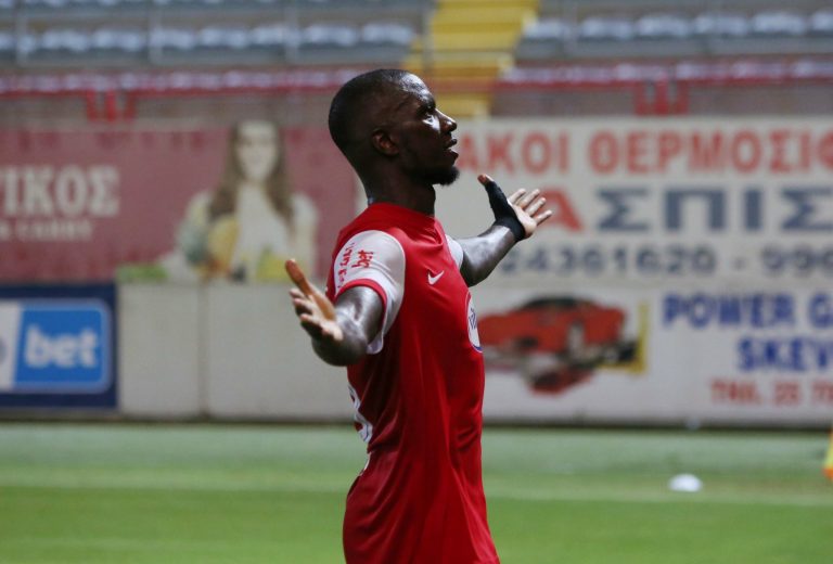 Απόλυτη με Ντιακιτέ η Νέα Σαλαμίνα!