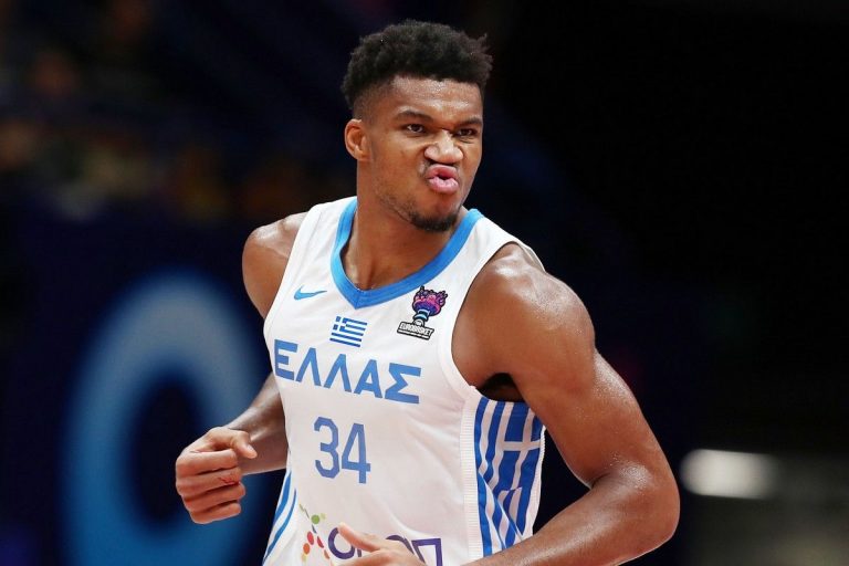 Ο Γιάννης Αντετοκούνμπο πρώτος σκόρερ στην φάση των ομίλων, δεύτερος ο Βεζένκοβ