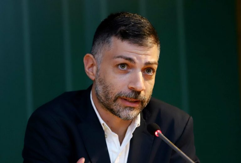 «Ο λόγοι του διαζυγίου με Λένον και τα στοιχεία του νέου κόουτς»!