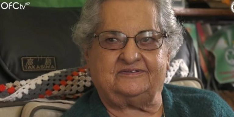 Θλίψη στην Ομόνοια: Έφυγε από τη ζωή η Καλομοίρα – «Είναι αναντικατάστατη!»